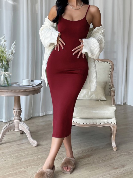 Kadın Bordo Yırtmaçlı Diz Altı Vücüdu Saran Gecelik