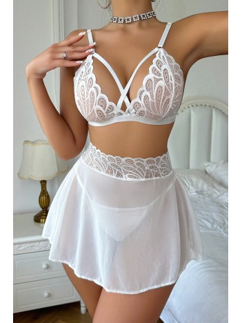 Kadın Beyaz Göğsü Ve Beli Dantel Detaylı Etekli Takım – Modern, Konforlu Ve Günlük Kombinlere Uygun