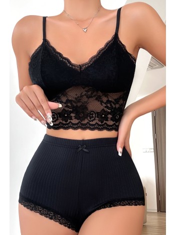 Kadın Kaşkorse Şortlu Dantelli Gecelik Takımı – Modern, Konforlu ve Günlük Kombinlere Uygun