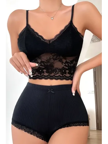 Kadın Kaşkorse Şortlu Dantelli Gecelik Takımı – Modern, Konforlu Ve Günlük Kombinlere Uygun