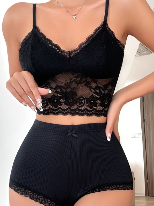 Kadın Kaşkorse Şortlu Dantelli Gecelik Takımı – Modern, Konforlu Ve Günlük Kombinlere Uygun Kadın Kaşkorse Şortlu Dantelli Gecelik Takımı – Modern, Konforlu Ve Günlük Kombinlere Uygun