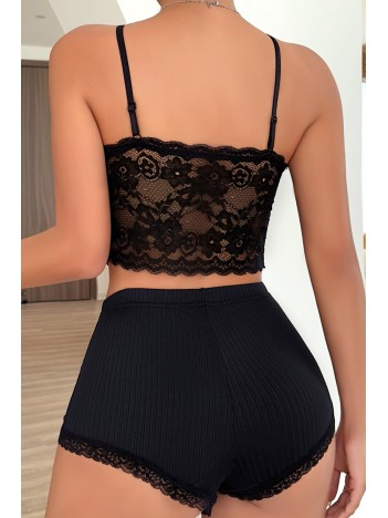 Kadın Kaşkorse Şortlu Dantelli Gecelik Takımı – Modern, Konforlu ve Günlük Kombinlere Uygun