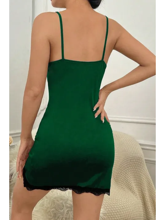 Kadın Yeşil Göğsü Ve Bacakları Dantelli Yırtmaçlı Şık Gecelik – Modern Ve Şık Tasarım