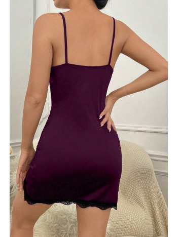 Kadın Mor Göğsü ve Bacakları Dantelli Yırtmaçlı Şık Gecelik – Modern ve Şık Tasarım