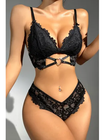 Kadın Siyah Kalp Tokalı Çapraz Lastik Detaylı Dantel İç Çamaşır Takımı