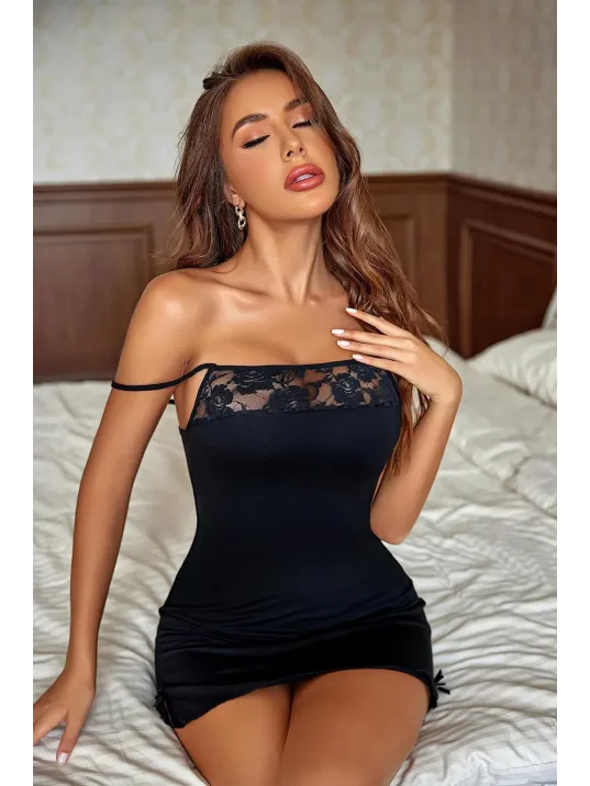 Kadın Siyah Dantelli Göğüs Dekolteli Yırtmaçlı Fiyonklu Gecelik – Modern Ve Şık Tasarım