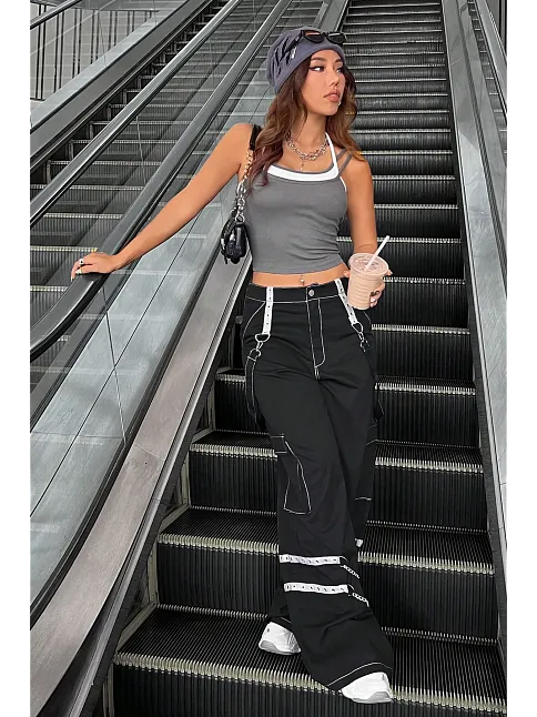 Kadın Antrasit Gri Beyaz Çift Renk Çapraz Askılı Crop Top Bluz – Şık, Rahat Ve Kolay Kombinlenebilir Kadın Antrasit Gri Beyaz Çift Renk Çapraz Askılı Crop Top Bluz – Şık, Rahat Ve Kolay Kombinlenebilir