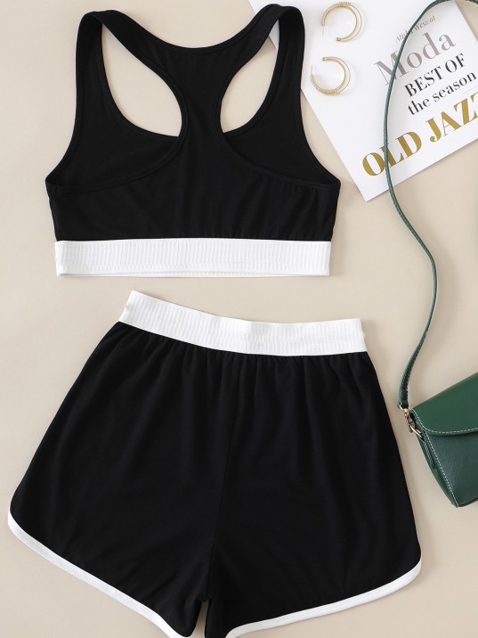 Kadın Siyah Beyaz Lastikli Çapraz Crop Toplu Şortlu Gecelik Takım – Modern, Konforlu Ve Günlük Kombinlere Uygun