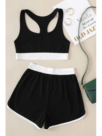 Kadın Siyah Beyaz Lastikli Çapraz Crop Toplu Şortlu Gecelik Takım – Modern, Konforlu Ve Günlük Kombinlere Uygun