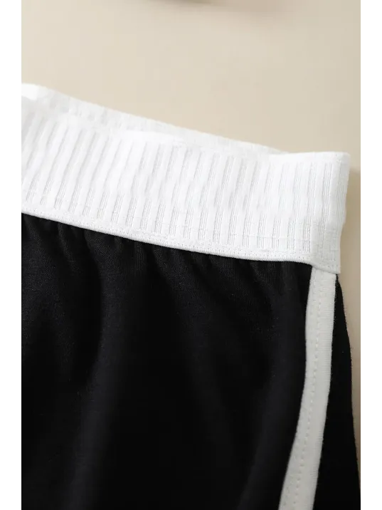 Kadın Siyah Beyaz Lastikli Çapraz Crop Toplu Şortlu Gecelik Takım – Modern, Konforlu Ve Günlük Kombinlere Uygun