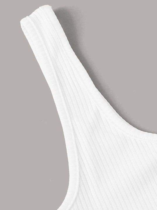 Kadın Siyah Şortlu Beyaz Croplu Gecelik Takımı – Modern, Konforlu Ve Günlük Kombinlere Uygun