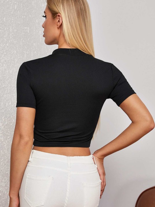 Kadın Siyah Yarım Fermuarlı ve Kısa Kollu Crop Top Bluz