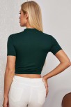 Kadın Yeşil Yarım Fermuarlı Ve Kısa Kollu Crop Top Bluz – Şık, Rahat Ve Kolay Kombinlenebilir Kadın Yeşil Yarım Fermuarlı Ve Kısa Kollu Crop Top Bluz – Şık, Rahat Ve Kolay Kombinlenebilir
