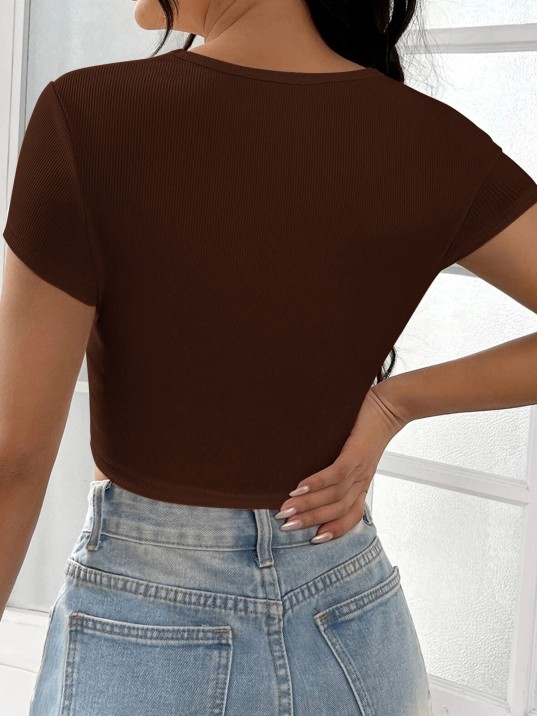 Kadın Kahverengi Yarım Kol Düz Yaka Crop Top Bluz – Şık, Rahat Ve Kolay Kombinlenebilir