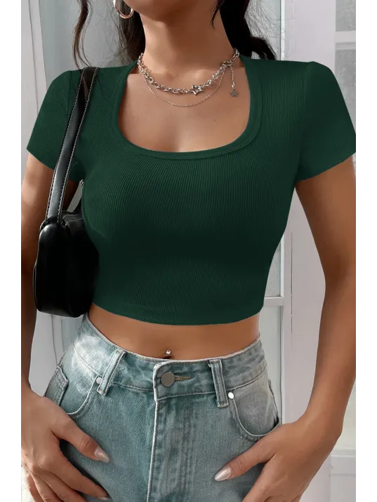 Kadın Yeşil Yarım Kol Düz Yaka Crop Top Bluz – Şık, Rahat Ve Kolay Kombinlenebilir