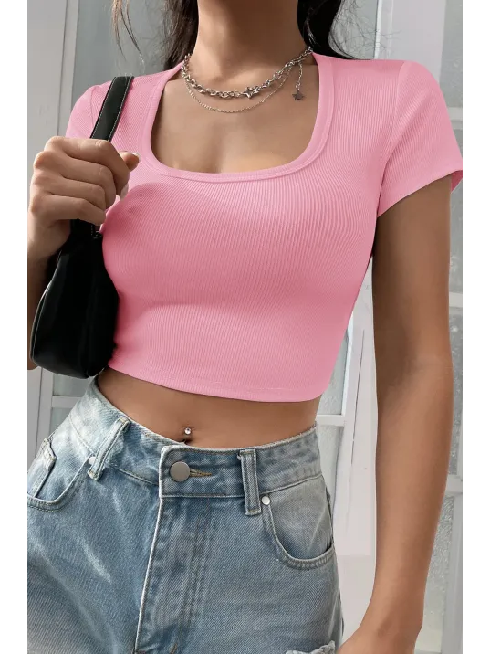 Kadın Pembe Yarım Kol Düz Yaka Crop Top Bluz – Şık, Rahat Ve Kolay Kombinlenebilir
