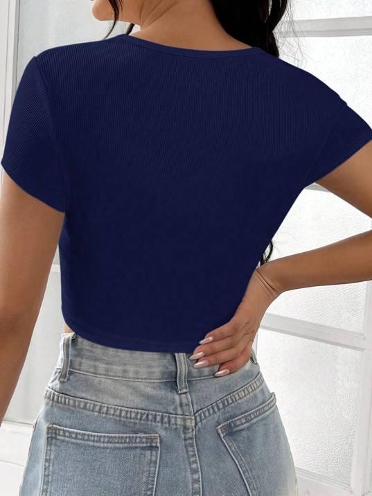 Kadın Lacivert Yarım Kol Düz Yaka Crop Top Bluz – Şık, Rahat Ve Kolay Kombinlenebilir