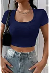 Kadın Lacivert Yarım Kol Düz Yaka Crop Top Bluz – Şık, Rahat Ve Kolay Kombinlenebilir