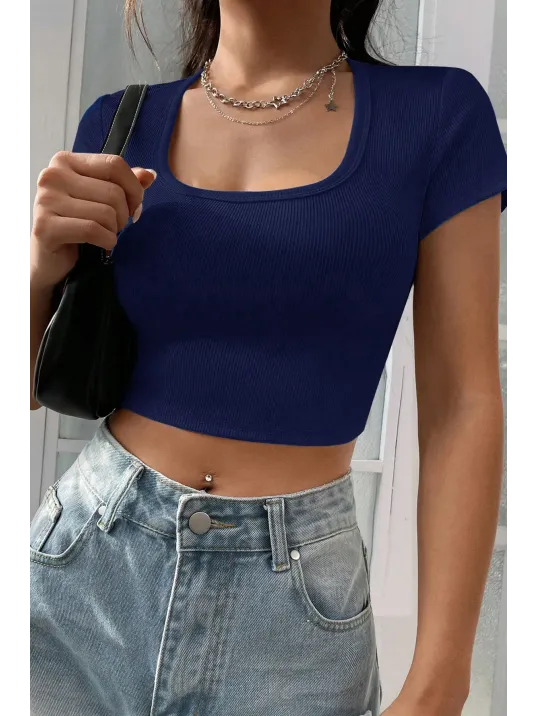 Kadın Lacivert Yarım Kol Düz Yaka Crop Top Bluz – Şık, Rahat Ve Kolay Kombinlenebilir