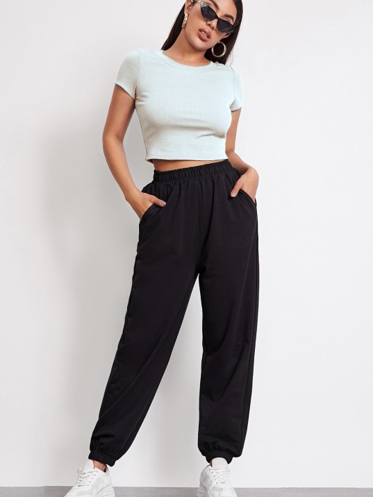 Kadın Beyaz Yuvarlak Yaka Yarım Kol Crop Top Bluz