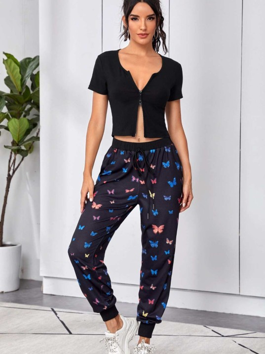 Kadın Siyah Çift Fermuarlı Yarım Kol Crop Top Bluz – Şık, Rahat ve Kolay Kombinlenebilir