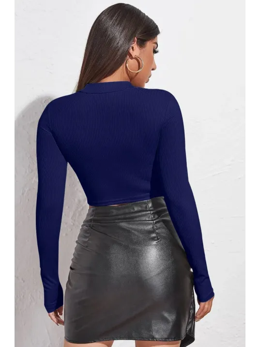 Kadın Lacivert Göğüs Dekolteli Uzun Kollu Cut Out Crop Top Bluz – Şık, Rahat Ve Kolay Kombinlenebilir