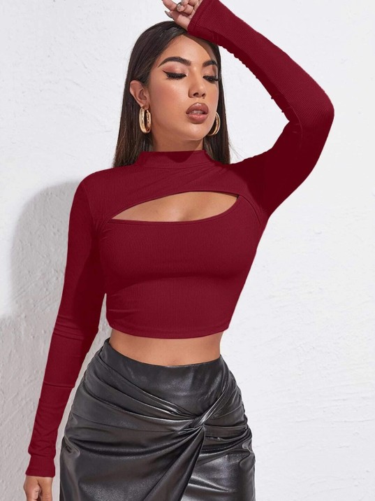 Kadın Bordo Göğüs Dekolteli Uzun Kollu Cut Out Crop Top Bluz – Şık, Rahat ve Kolay Kombinlenebilir