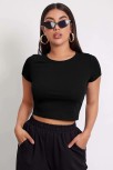 Kadın Siyah Yuvarlak Yaka Yarım Kol Crop Top Bluz – Şık, Rahat Ve Kolay Kombinlenebilir Kadın Siyah Yuvarlak Yaka Yarım Kol Crop Top Bluz – Şık, Rahat Ve Kolay Kombinlenebilir