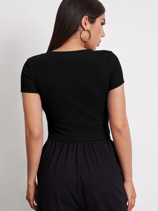 Kadın Siyah Yuvarlak Yaka Yarım Kol Crop Top Bluz – Şık, Rahat ve Kolay Kombinlenebilir