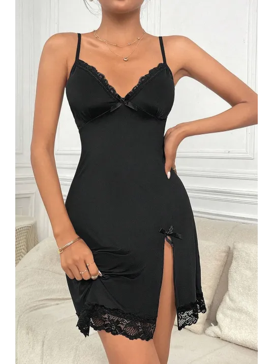 Kadın Siyah Dantelli Fiyonklu Ve Yırtmaçlı Şık Gecelik – Modern Ve Şık Tasarım