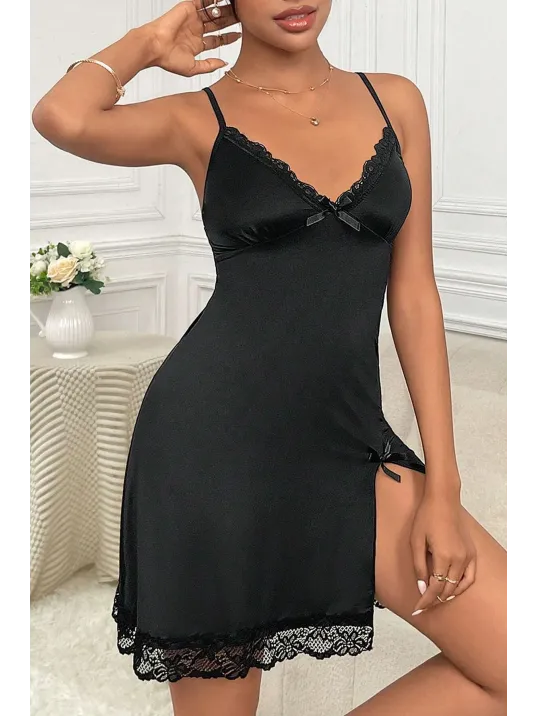 Kadın Siyah Dantelli Fiyonklu Ve Yırtmaçlı Şık Gecelik – Modern Ve Şık Tasarım