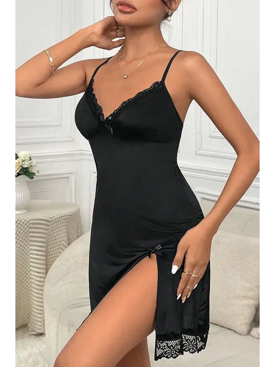 Kadın Siyah Dantelli Fiyonklu Ve Yırtmaçlı Şık Gecelik – Modern Ve Şık Tasarım