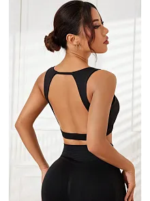 Kadın Siyah Sırtı Açık Derin Göğüs Dekolteli Şık Crop Top Bluz – Şık, Rahat Ve Kolay Kombinlenebilir