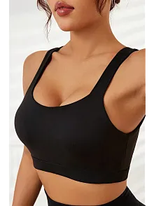 Kadın Siyah Sırtı Açık Derin Göğüs Dekolteli Şık Crop Top Bluz – Şık, Rahat Ve Kolay Kombinlenebilir