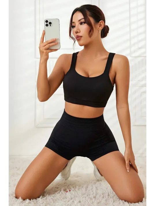 Kadın Siyah Sırtı Açık Derin Göğüs Dekolteli Şık Crop Top Bluz – Şık, Rahat Ve Kolay Kombinlenebilir