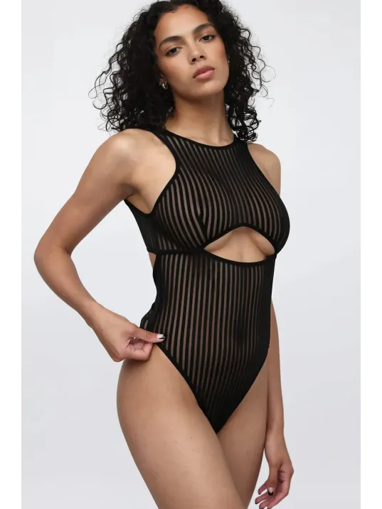 Kadın Siyah Cut-out Detaylı Transparan Çizgili Gecelik – Modern Ve Şık Tasarım