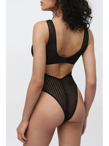 Kadın Siyah Cut-out Detaylı Transparan Çizgili Gecelik – Modern Ve Şık Tasarım