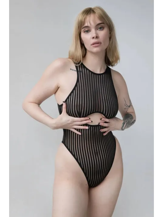 Kadın Siyah Cut-out Detaylı Transparan Çizgili Gecelik – Modern Ve Şık Tasarım