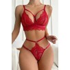 Kadın Kırmızı Cut-Out Büstiyerli Beli Çapraz Lastikli Külotlu Çamaşır Takımı – Modern, Konforlu ve Günlük Kombinlere Uygun