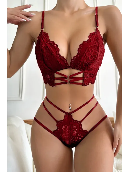 Kadın Bordo Dantel Cut-out Detaylı Şık Sütyen Ve Külot Takımı – Modern, Konforlu Ve Günlük Kombinlere Uygun