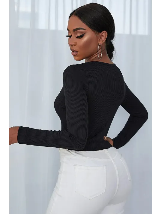 Kadın Siyah Uzun Kollu Düğmeli Göğüs Ve Göbek Dekolteli Crop Top Bluz – Şık, Rahat Ve Kolay Kombinlenebilir