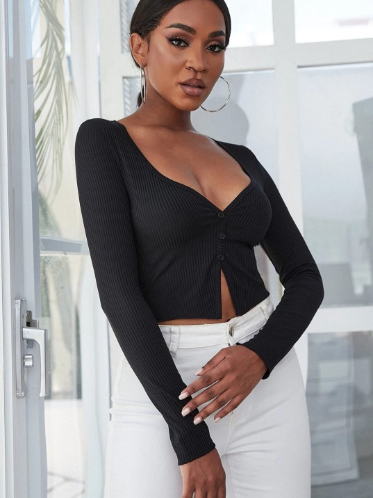Kadın Siyah Uzun Kollu Düğmeli Göğüs ve Göbek Dekolteli Crop Top Bluz – Şık, Rahat ve Kolay Kombinlenebilir