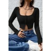 Kadın Siyah Uzun Kollu Agraflı Göğüs ve Göbek Dekolteli Crop Top Bluz – Şık, Rahat ve Kolay Kombinlenebilir Kadın Siyah Uzun Kollu Agraflı Göğüs ve Göbek Dekolteli Crop Top Bluz – Şık, Rahat ve Kolay Kombinlenebilir