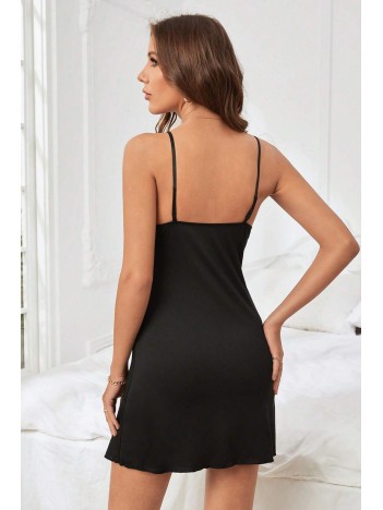 Kadın Siyah Fiyonk Ve Dantel Detaylı Şık Gecelik – Modern Ve Şık Tasarım