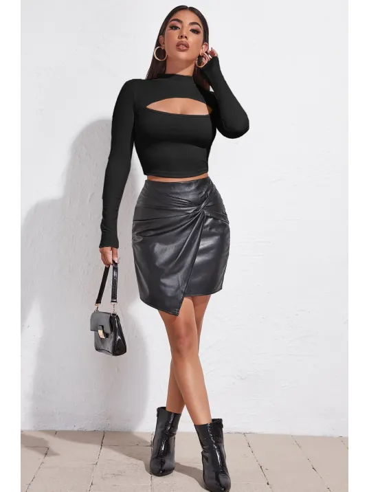 Kadın Siyah Göğüs Dekolteli Uzun Kollu Cut Out Crop Top Bluz – Şık, Rahat Ve Kolay Kombinlenebilir