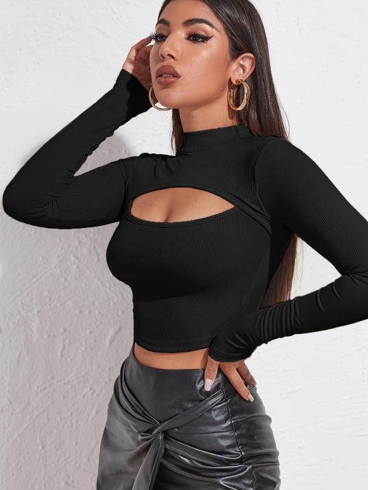 Kadın Siyah Göğüs Dekolteli Uzun Kollu Cut Out Crop Top Bluz – Şık, Rahat Ve Kolay Kombinlenebilir