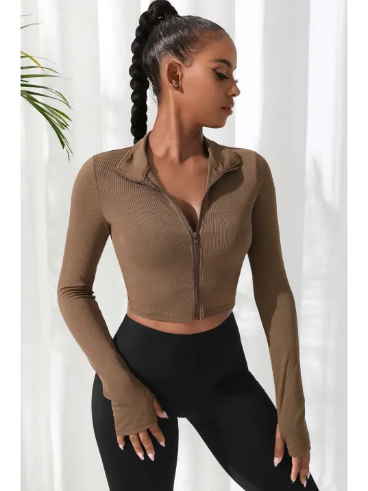 Kadın Kahverengi Uzun Kol Fermuarlı Parmak Geçme Detaylı Dik Yaka Crop Top Bluz – Şık, Rahat Ve Kolay Kombinlenebilir