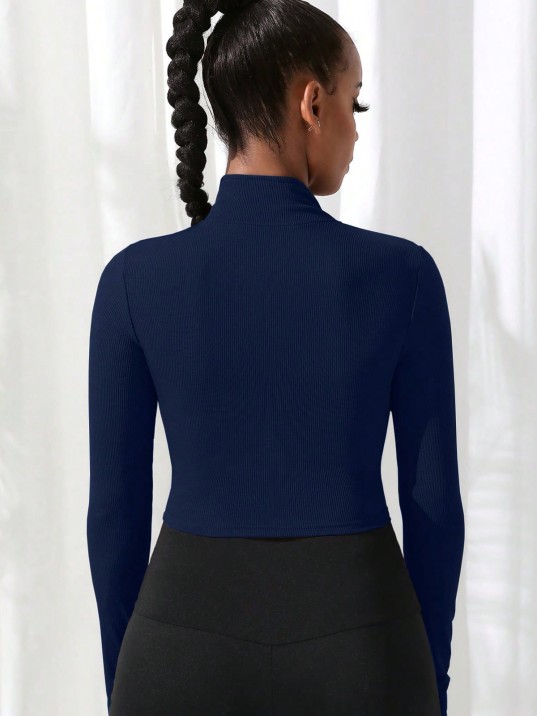 Kadın Lacivert Uzun Kol Fermuarlı Parmak Geçme Detaylı Dik Yaka Crop Top Bluz – Şık, Rahat Ve Kolay Kombinlenebilir
