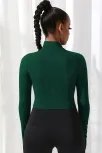 Kadın Yeşil Uzun Kol Fermuarlı Parmak Geçme Detaylı Dik Yaka Crop Top Bluz Kadın Yeşil Uzun Kol Fermuarlı Parmak Geçme Detaylı Dik Yaka Crop Top Bluz