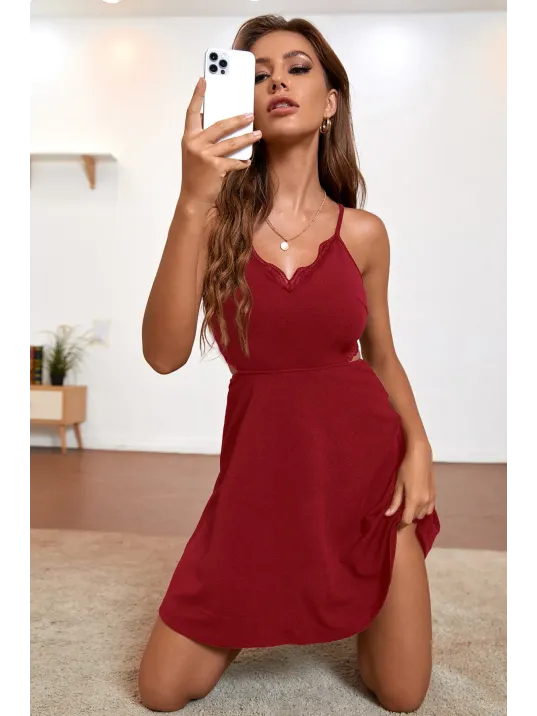 Kadın Bordo İp Askılı, Sırtı Ve Göğsü Dantel Detaylı Şık Gecelik – Modern Ve Şık Tasarım